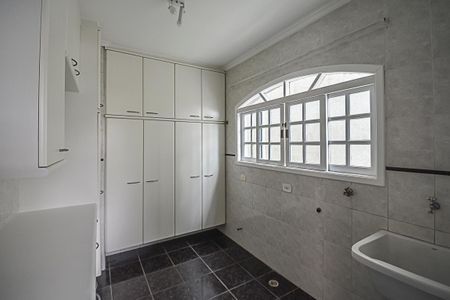 Casa de condomínio à venda com 510m², 4 quartos e 5 vagasÁrea de Serviço