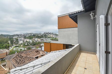 Casa de condomínio à venda com 510m², 4 quartos e 5 vagasSacada do Quarto 3 e 4 - Suíte
