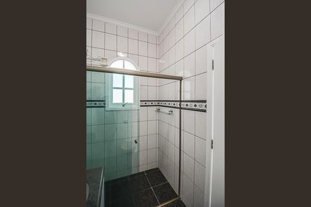 Casa de condomínio à venda com 510m², 4 quartos e 5 vagasBanheiro de serviço 1