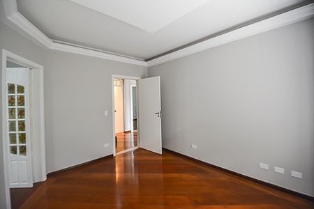 Casa de condomínio à venda com 510m², 4 quartos e 5 vagasQuarto 4 - Suíte