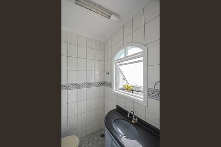 Casa de condomínio à venda com 510m², 4 quartos e 5 vagasBanheiro de serviço 2