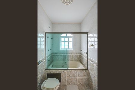 Casa de condomínio à venda com 510m², 4 quartos e 5 vagasBanheiro da Suíte 3