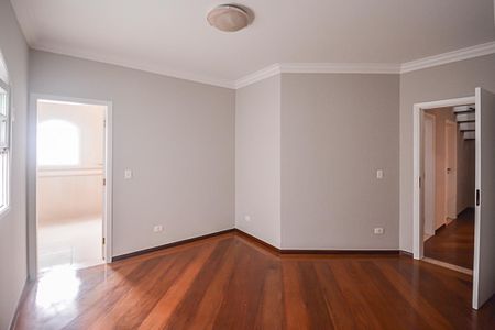 Casa de condomínio à venda com 510m², 4 quartos e 5 vagasQuarto 2 - Suíte