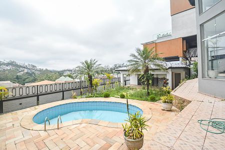 Casa de condomínio à venda com 510m², 4 quartos e 5 vagasPiscina