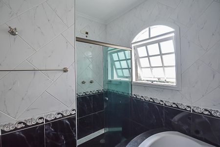 Casa de condomínio à venda com 510m², 4 quartos e 5 vagasBanheiro da Suíte 4