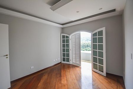 Casa de condomínio à venda com 510m², 4 quartos e 5 vagasQuarto 4 - Suíte
