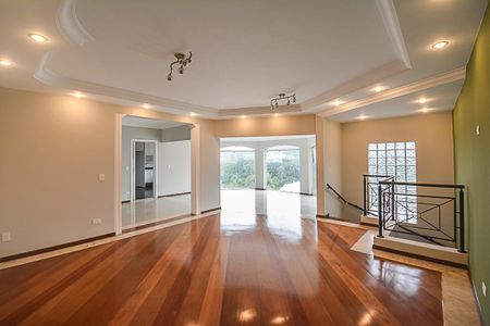 Casa de condomínio à venda com 510m², 4 quartos e 5 vagasSala 2