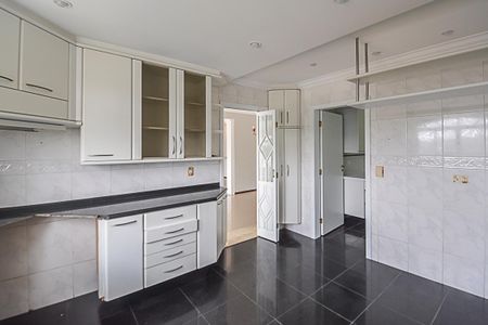 Casa de condomínio à venda com 510m², 4 quartos e 5 vagasCozinha