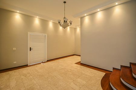 Casa de condomínio à venda com 510m², 4 quartos e 5 vagasSala 3