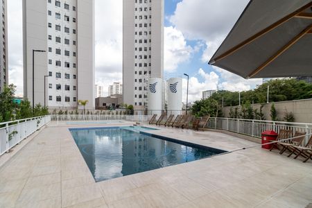 Apartamento à venda com 35m², 2 quartos e sem vagaÁrea comum - Piscina