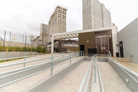 Apartamento para alugar com 41m², 2 quartos e sem vaga Apartamento para alugar com 41m², 2 quartos e sem vagaEntrada