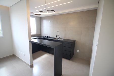 Apartamento à venda com 55m², 2 quartos e 1 vagaCozinha e Área de Serviço