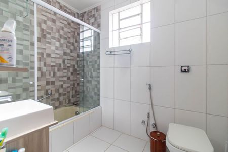 Casa à venda com 404m², 4 quartos e 5 vagasBanheiro da Suíte