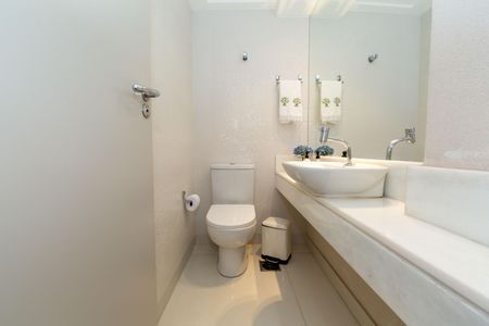 Apartamento à venda com 147m², 4 quartos e 4 vagasBANHEIRO1