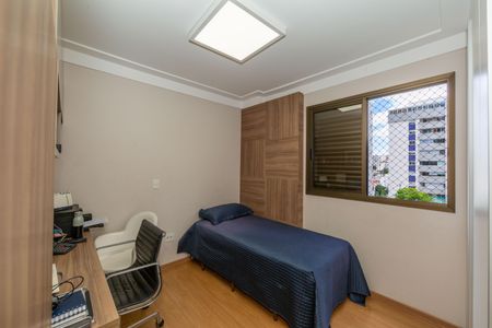 Apartamento à venda com 147m², 4 quartos e 4 vagasQUARTO2