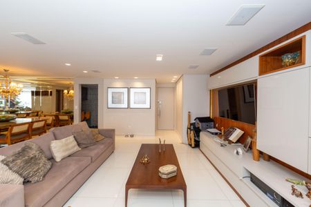 Apartamento à venda com 147m², 4 quartos e 4 vagasSALA