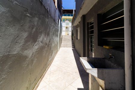 Casa para alugar com 20m², 1 quarto e sem vagaÁrea de Serviço