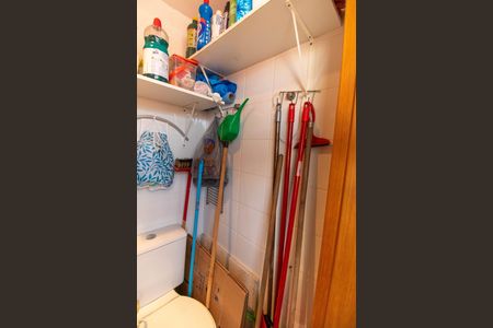 Apartamento à venda com 120m², 3 quartos e 1 vaga Apartamento à venda com 120m², 3 quartos e 1 vagaBanheiro de serviço