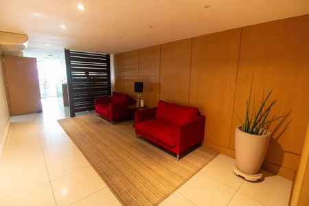 Apartamento à venda com 120m², 3 quartos e 1 vaga Apartamento à venda com 120m², 3 quartos e 1 vagaPortaria