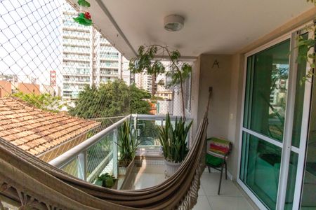 Apartamento à venda com 120m², 3 quartos e 1 vaga Apartamento à venda com 120m², 3 quartos e 1 vagaVaranda da Sala