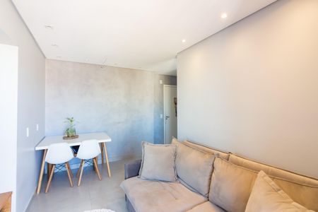 Sala  de apartamento à venda com 2 quartos, 50m² em Padroeira, Osasco