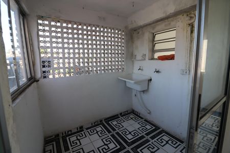 Casa para alugar com 48m², 2 quartos e 1 vagaÁrea de Serviço