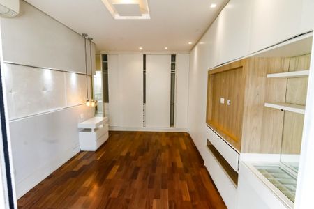 Apartamento à venda com 184m², 4 quartos e 3 vagasSuíte 2 - armários