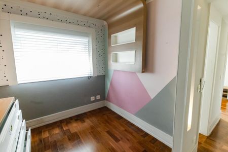 Apartamento à venda com 184m², 4 quartos e 3 vagasQuarto 2