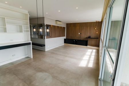 Apartamento à venda com 184m², 4 quartos e 3 vagasSala
