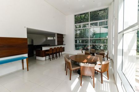 Apartamento à venda com 184m², 4 quartos e 3 vagasÁrea comum - Salão de festas