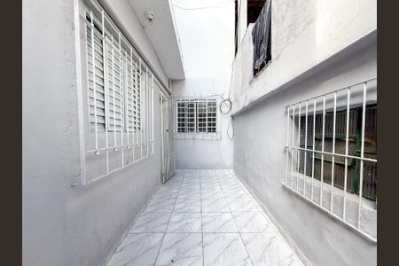 Varanda de casa para alugar com 1 quarto, 40m² em Vila Caraguata, São Paulo