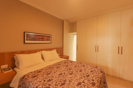 Casa à venda com 165m², 3 quartos e 2 vagasSuíte