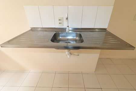 Cozinha de apartamento para alugar com 2 quartos, 50m² em Sarandi, Porto Alegre