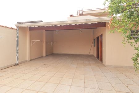 Casa à venda com 195m², 3 quartos e 2 vagas