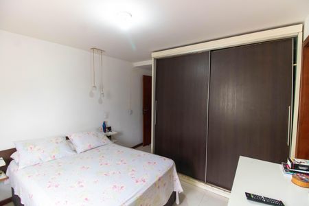 Casa à venda com 160m², 3 quartos e 2 vagasSuíte 