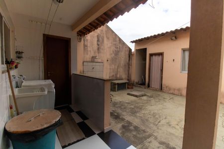 Casa à venda com 160m², 3 quartos e 2 vagasÁrea de Serviço