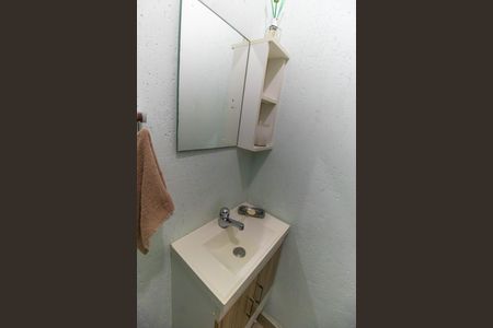 Casa à venda com 160m², 3 quartos e 2 vagasLavabo