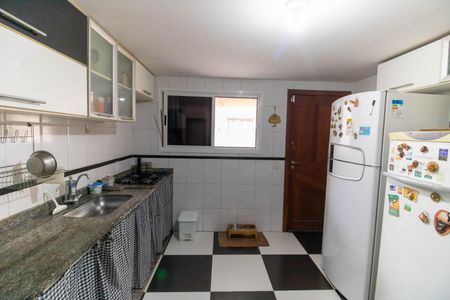 Casa à venda com 160m², 3 quartos e 2 vagasCozinha