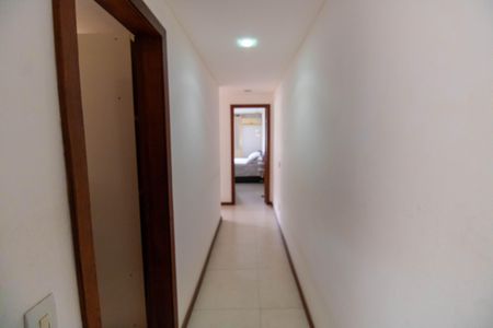 Corredor  de casa à venda com 3 quartos, 160m² em Itaipu, Niterói