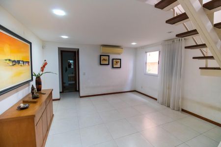 Casa à venda com 160m², 3 quartos e 2 vagasSala