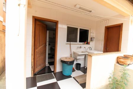 Casa à venda com 160m², 3 quartos e 2 vagasÁrea de Serviço