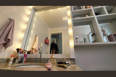 Apartamento à venda com 100m², 2 quartos e 2 vagasBanheiro da Suíte 2