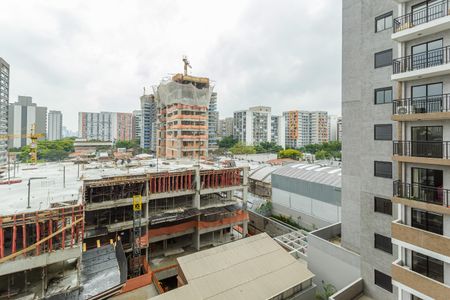 Apartamento à venda com 27m², 1 quarto e sem vaga Apartamento à venda com 27m², 1 quarto e sem vagaVaranda