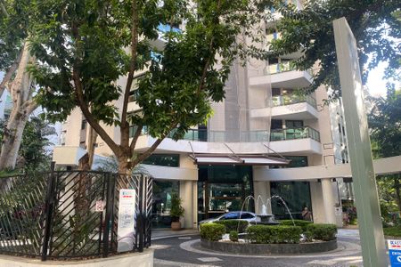 Apartamento à venda com 120m², 3 quartos e 2 vagas Apartamento à venda com 120m², 3 quartos e 2 vagasfachada predio