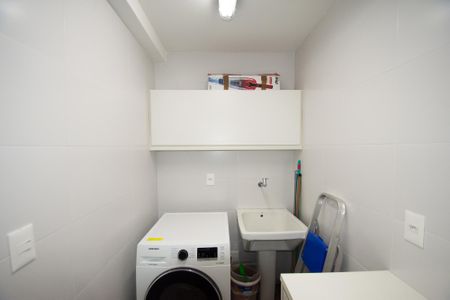 Apartamento à venda com 120m², 3 quartos e 2 vagas Apartamento à venda com 120m², 3 quartos e 2 vagaslavanderia