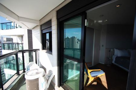 Apartamento à venda com 120m², 3 quartos e 2 vagas Apartamento à venda com 120m², 3 quartos e 2 vagasvaranda quarto 1