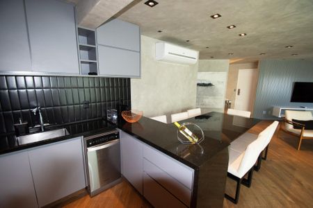 Apartamento à venda com 120m², 3 quartos e 2 vagas Apartamento à venda com 120m², 3 quartos e 2 vagascozinha