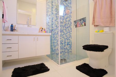 Casa à venda com 320m², 4 quartos e 7 vagasBanheiro da Suíte 3