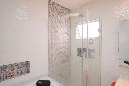 Casa à venda com 320m², 4 quartos e 7 vagasBanheiro da Suíte 1