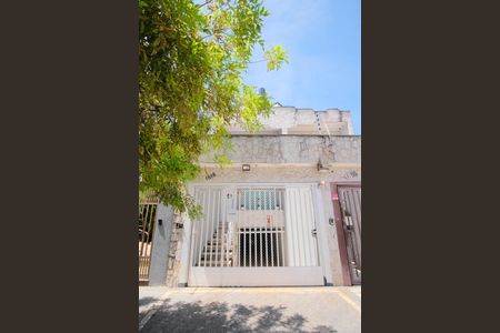 Casa à venda com 320m², 4 quartos e 7 vagasFachada